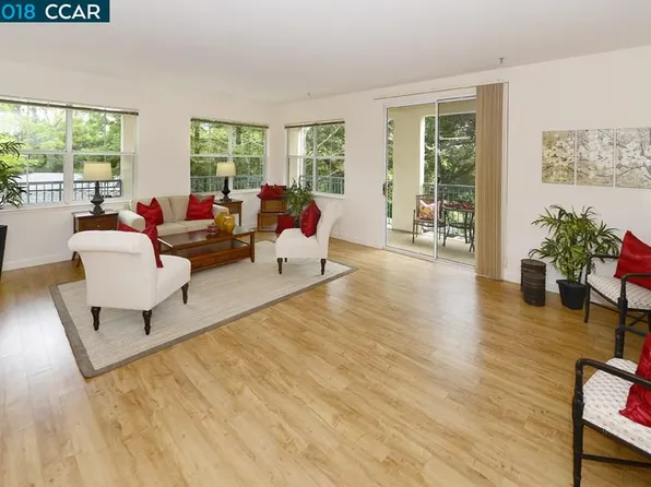 1840 Tice Creek Dr APT 2246, Walnut Creek, CA 94595