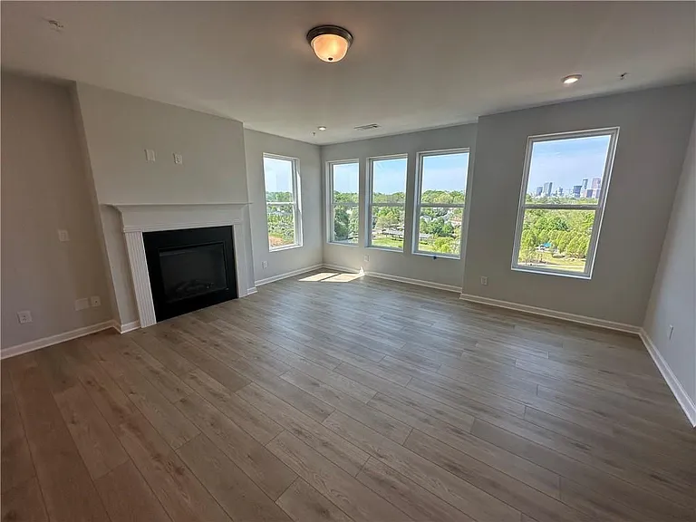 352 Skylar Ter SE — Photo 18