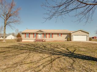 5090 Old Carpenter Rd, Edwardsville, IL 62025