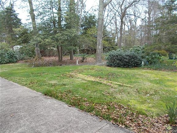 3rd image of 227 Quail Ln N