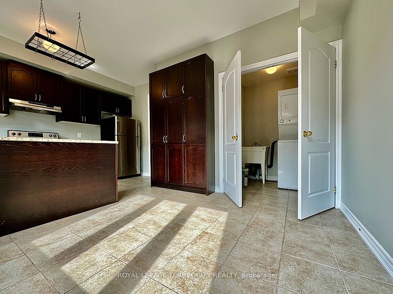 Brampton Townhouse for rent - 4 Bedrooms — photo 6