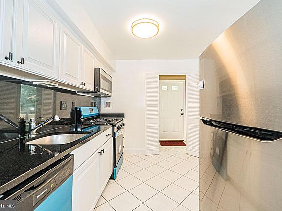 3rd image of 7539 Spring Lake Dr #C