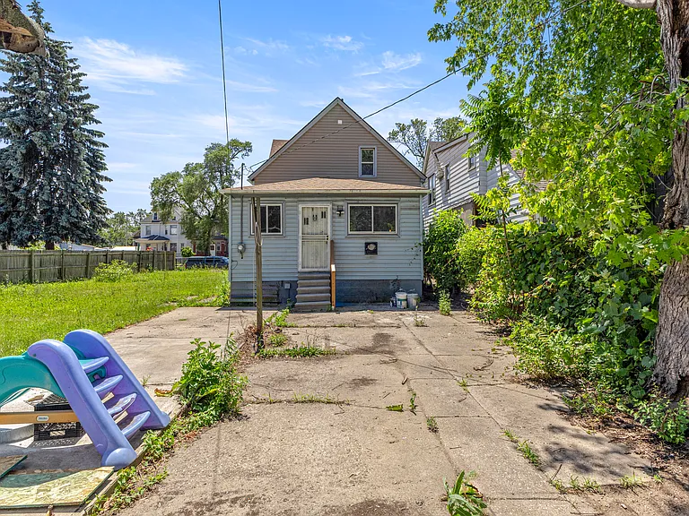 1288 Dragoon St — Photo 36