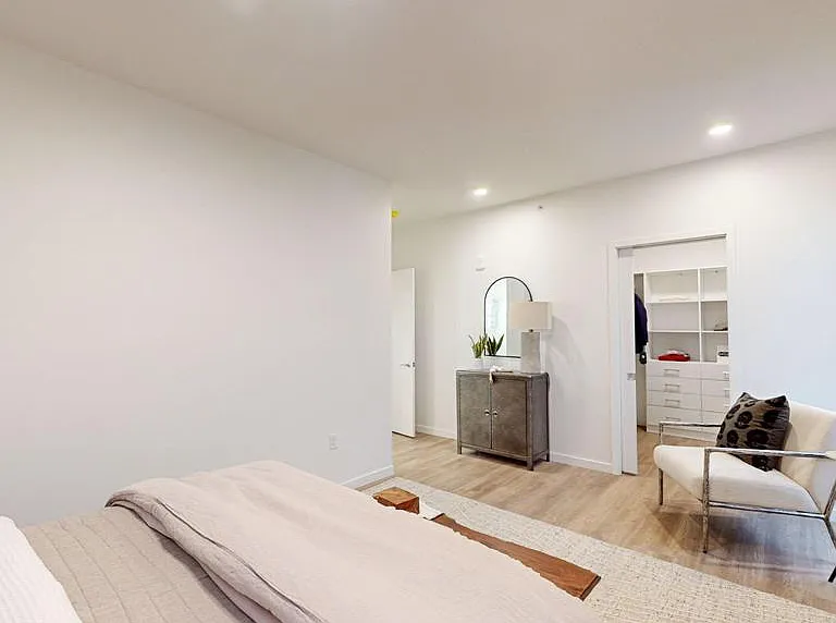 9 West Dr — Photo 35
