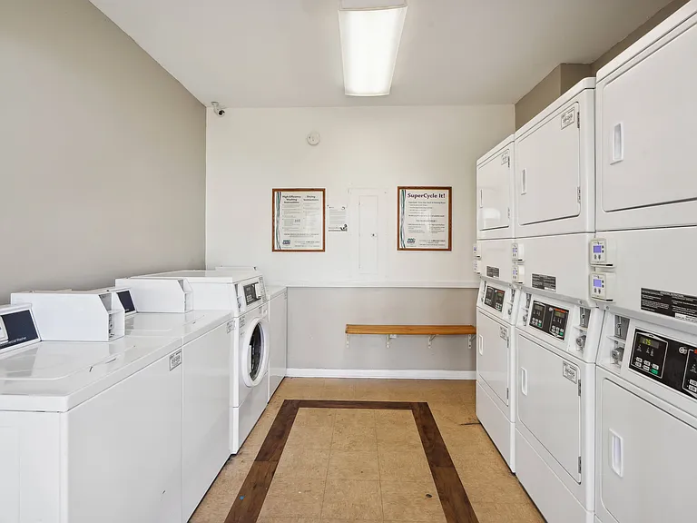 Palm Club Apartment Homes — Photo 11