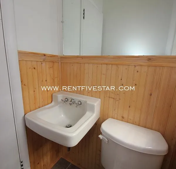 180 Valleyview Dr — Photo 11