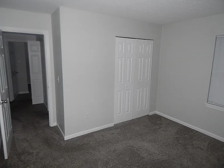73 Husson Ave #D — Photo 12