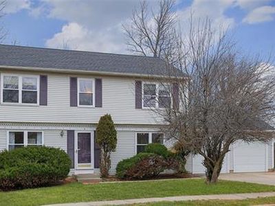 4 Boxwood Ct, Edison, NJ, 08820