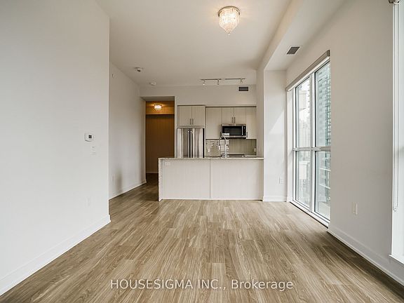 4th image of 4055 Parkside Village Dr #725