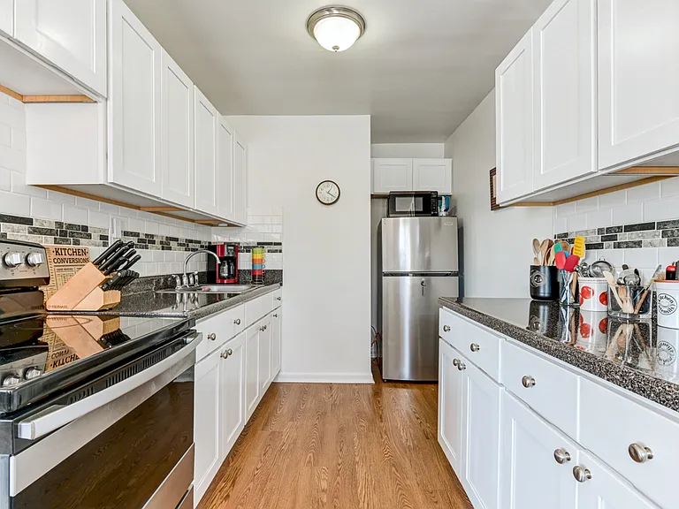 Oak Terrace Apartments — Photo 5