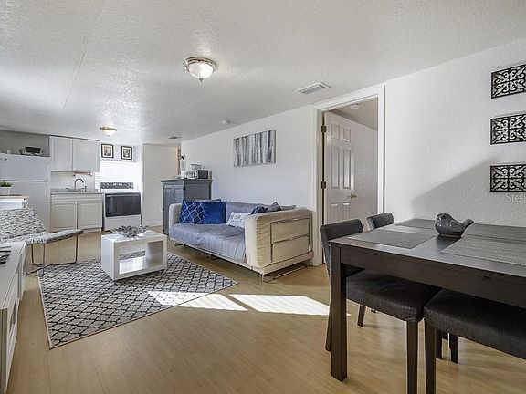 4th image of 3714 N Clearfield Ave #B