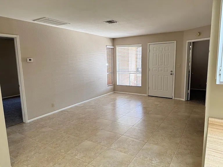312 W Yukon Dr #2 — Photo 12