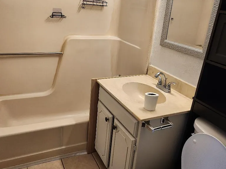103 Parklane Dr #103 — Photo 8