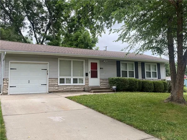 811 W Union Cir, Independence, MO 64050