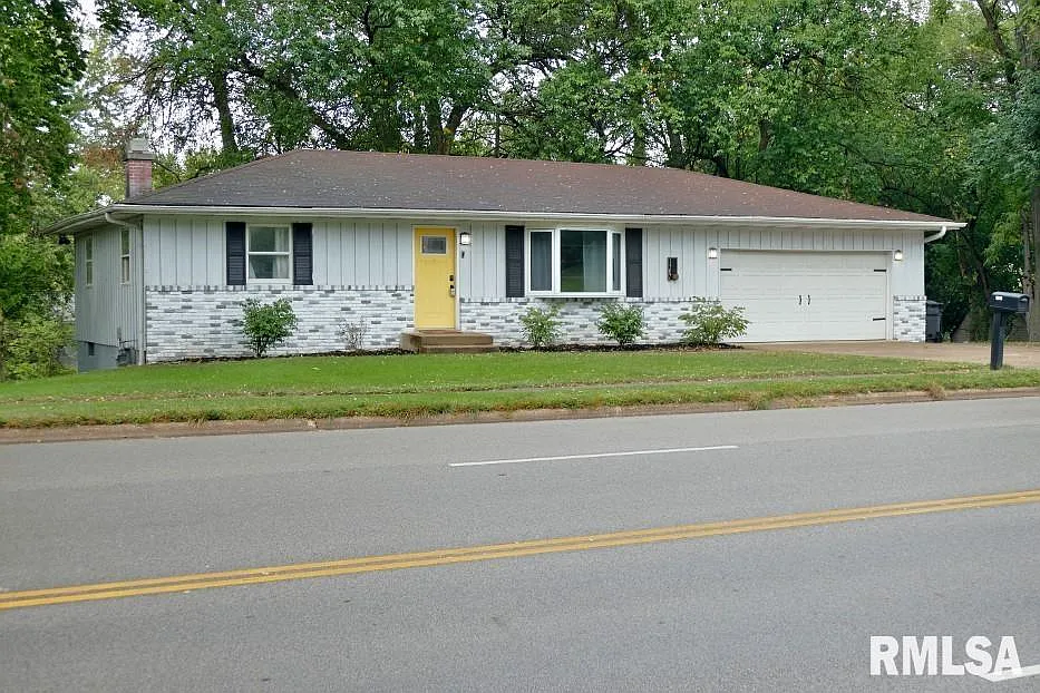 1307 N Parkway Dr photo 1