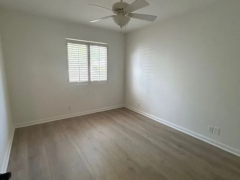 309 Maple St — Photo 16