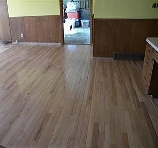 2nd image of 900 Main St