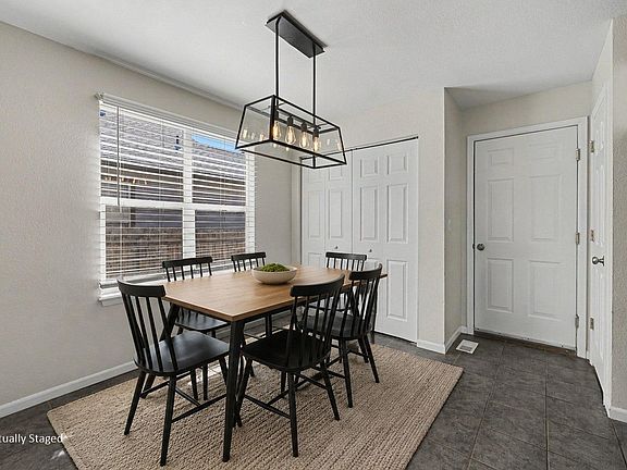 3rd image of 1026 Berwick Ct