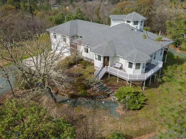 103 Eden Dr, Grants Pass, OR 97526