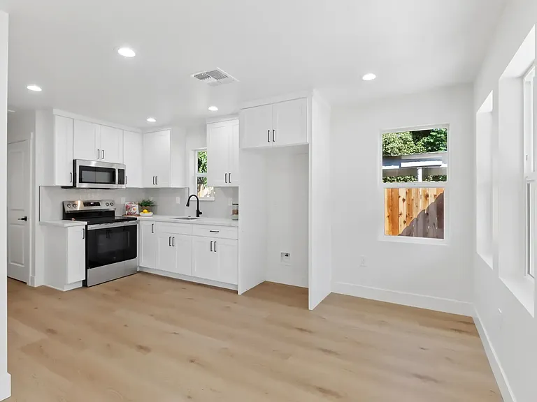 3773 Y St — Photo 10