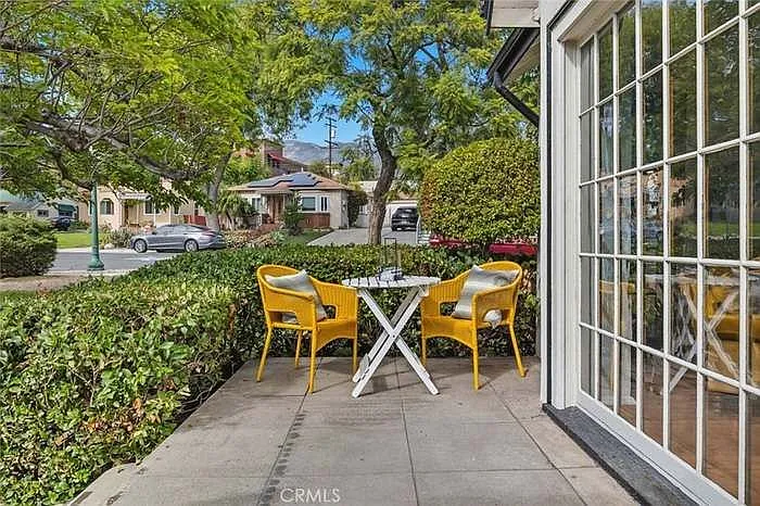 3658 Sierra Vista Ave — Photo 4