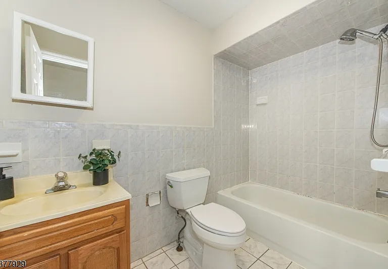 905 Olive St #2 — Photo 15