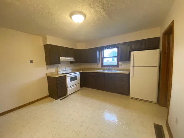 323 Marshall St, McMechen, WV 26040