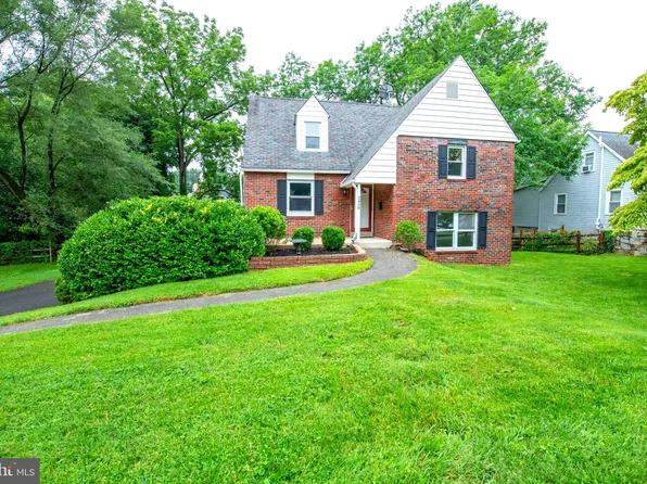 2458 Woodland Rd, Abington, PA 19001