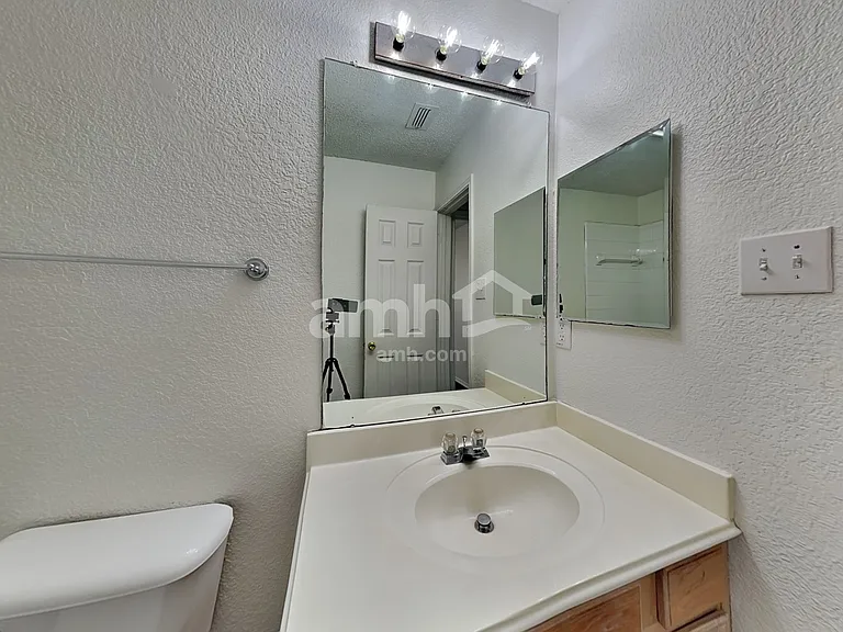 1601 White Oak Rd — Photo 14