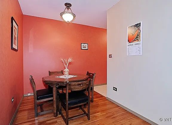 2nd image of 515 W Wrightwood Ave APT 416