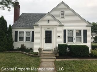 1821 Clover Ln, Fort Wayne, IN