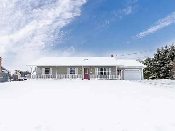 13 Cambridge Dr, Charlottetown, PE C1C 1P1