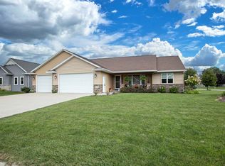 1460 W Westchester Ct, Appleton, WI 54914