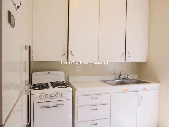 4 Kitchen_07302018