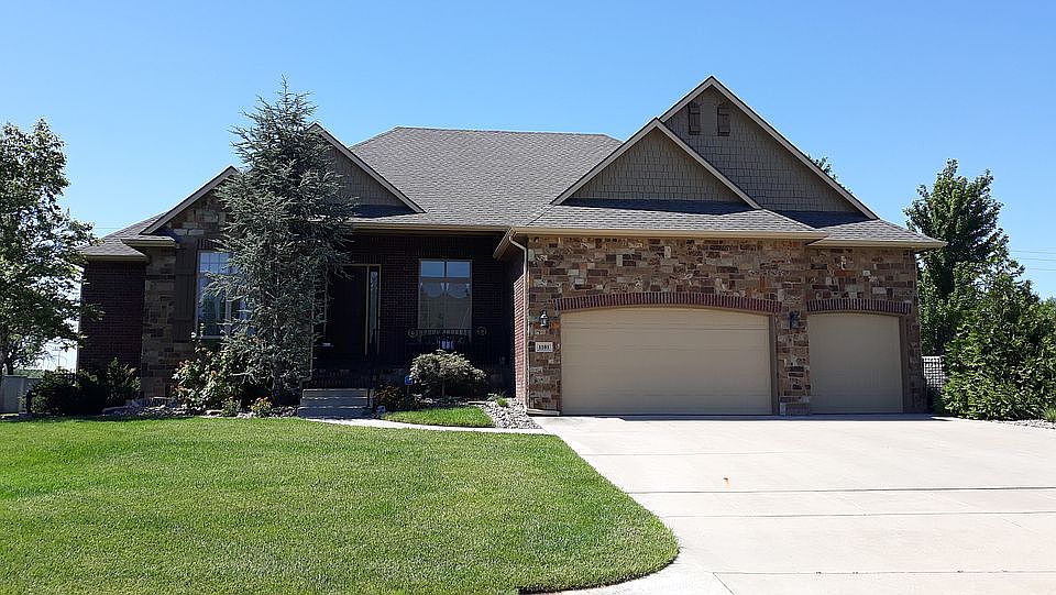 1st image of 1101 E Rosemont Pl