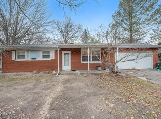 65 Hickory Nut Ln, Springfield, MI 49037
