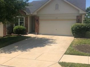 7254 Tournament Dr, Saint Louis, MO