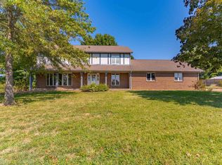 7825 Middle Mount Vernon Rd, Evansville, IN 47712