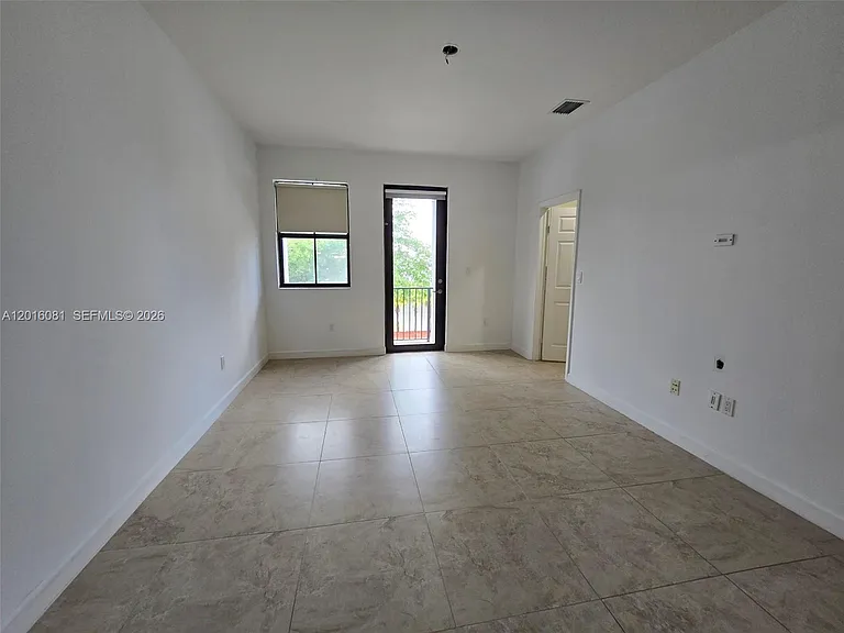 5810 NW 104th Path #5810 — Photo 37