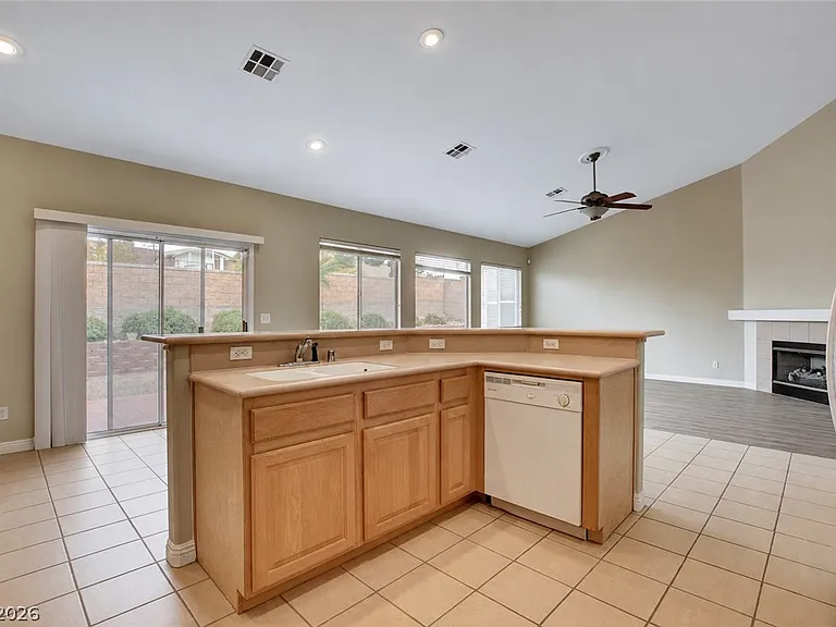 2294 Tedesca Dr — Photo 8