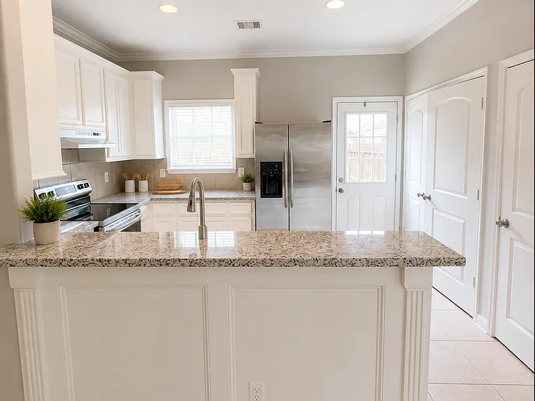 4320 Maggie St — Photo 4