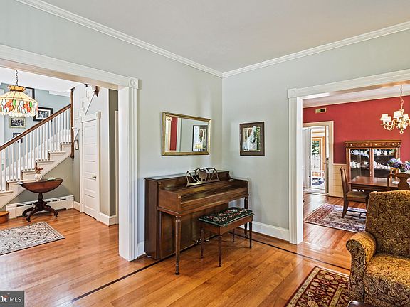 5th image of 115 Melvin Ave