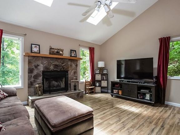 5th image of 303 Turkey Dr