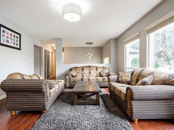 12845 64th Ave, Surrey, BC V3W 1X4