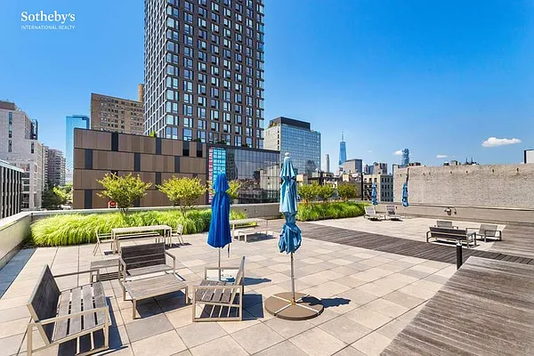 Rented by Sotheby's International Realty | media 21