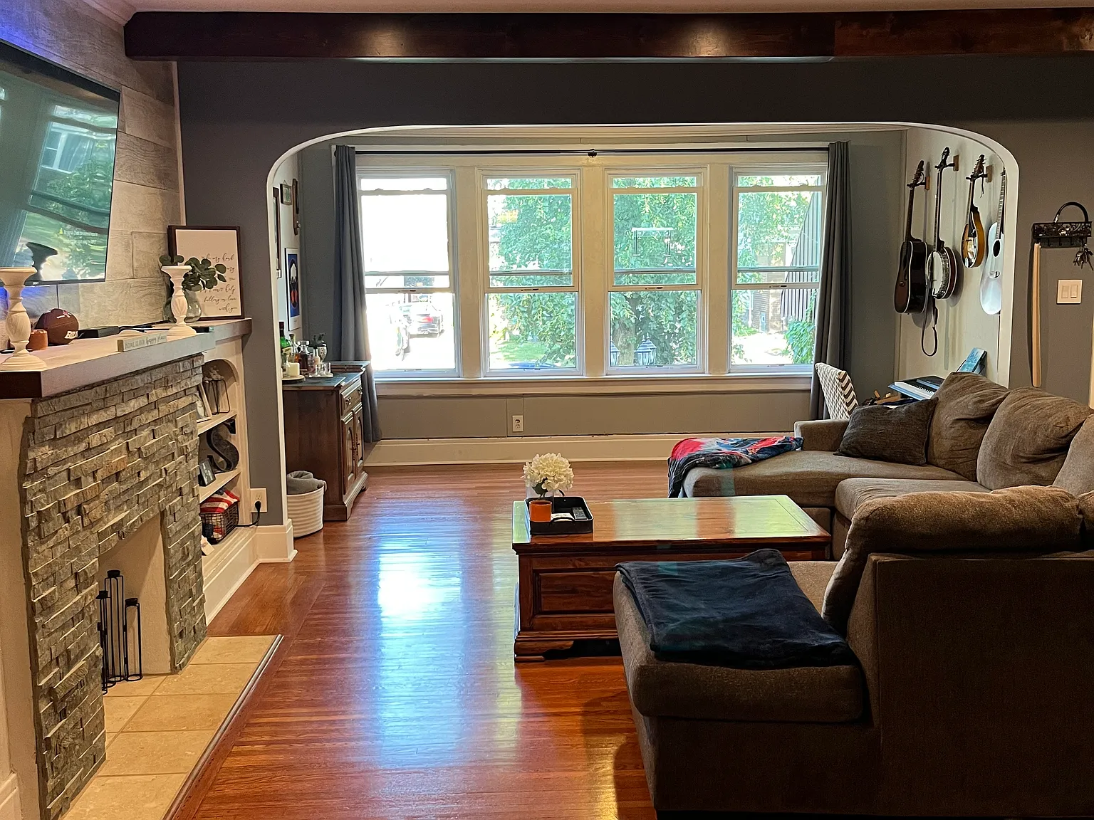 3 bed, 1400 sqft, $1,925 — Photo 1