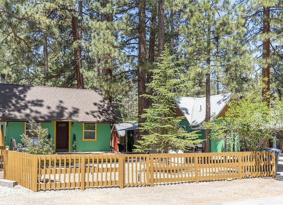 1st image of 903 W Rainbow Blvd
