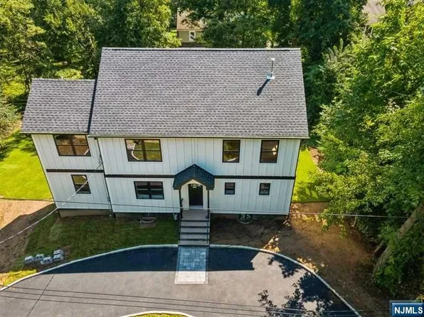 55 Columbus Ave, Closter, NJ 07624