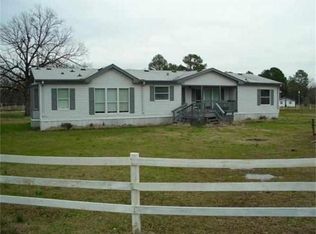 320 Manning Rd, Hooks, TX 75561