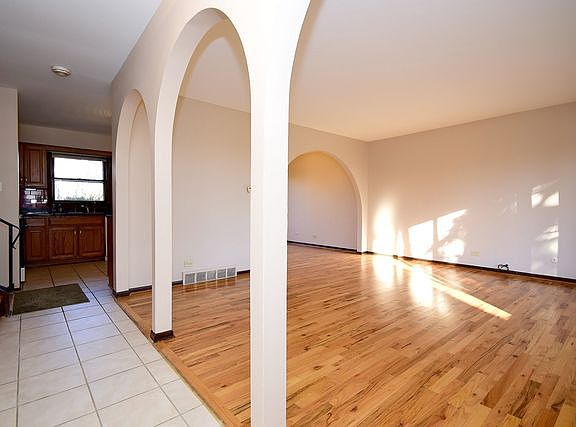 4th image of 21W278 Belden Ave